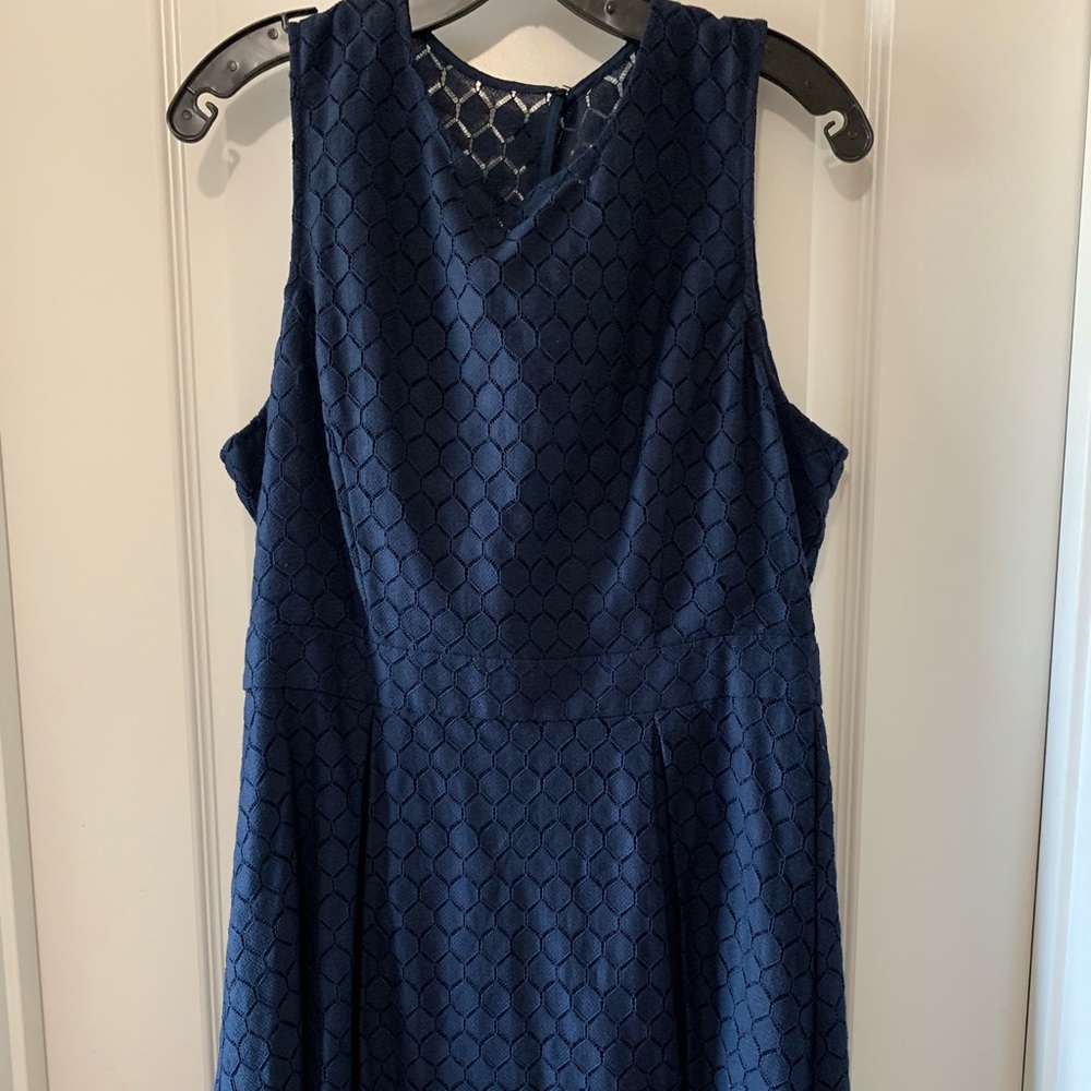 Dressed - Picture 2 of 5